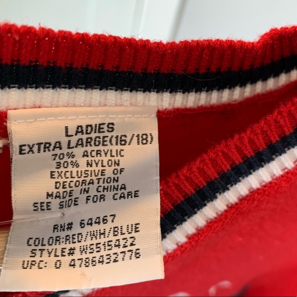 Vintage shortsleeved USA red white & blue sweater - Picture 6 of 7